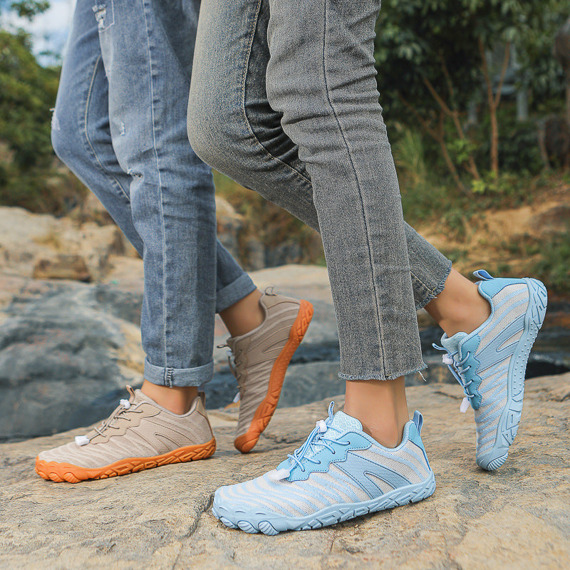 Breathable And Lightweight Outdoor Hiking Shoes